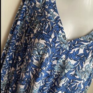 NWT- LANE BRYANT Plus size 26/28 W women’s Blue & White Women’s Top
